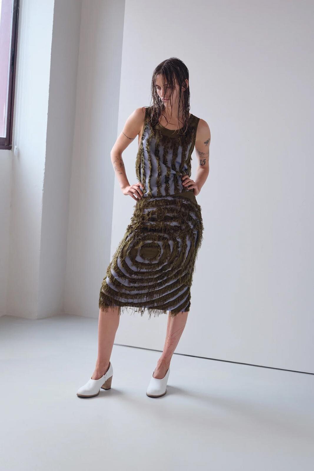 エドワード・カミング(EDWARD CUMING) 2026年春夏ウィメンズ&メンズコレクション  - 写真2