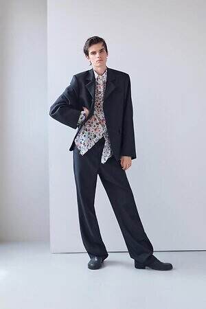 エドワード・カミング(EDWARD CUMING) 2026年春夏ウィメンズ&メンズコレクション  - 写真1