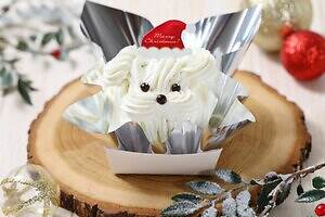 パティスリーピネード25年クリスマスケーキ、犬モチーフの「サンタシャンティちゃん」や雪だるま型ムース
