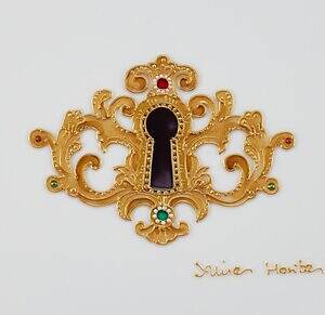 青山デカーボ(Aoyama decarbo) クリスマスエンブレム缶｜写真8