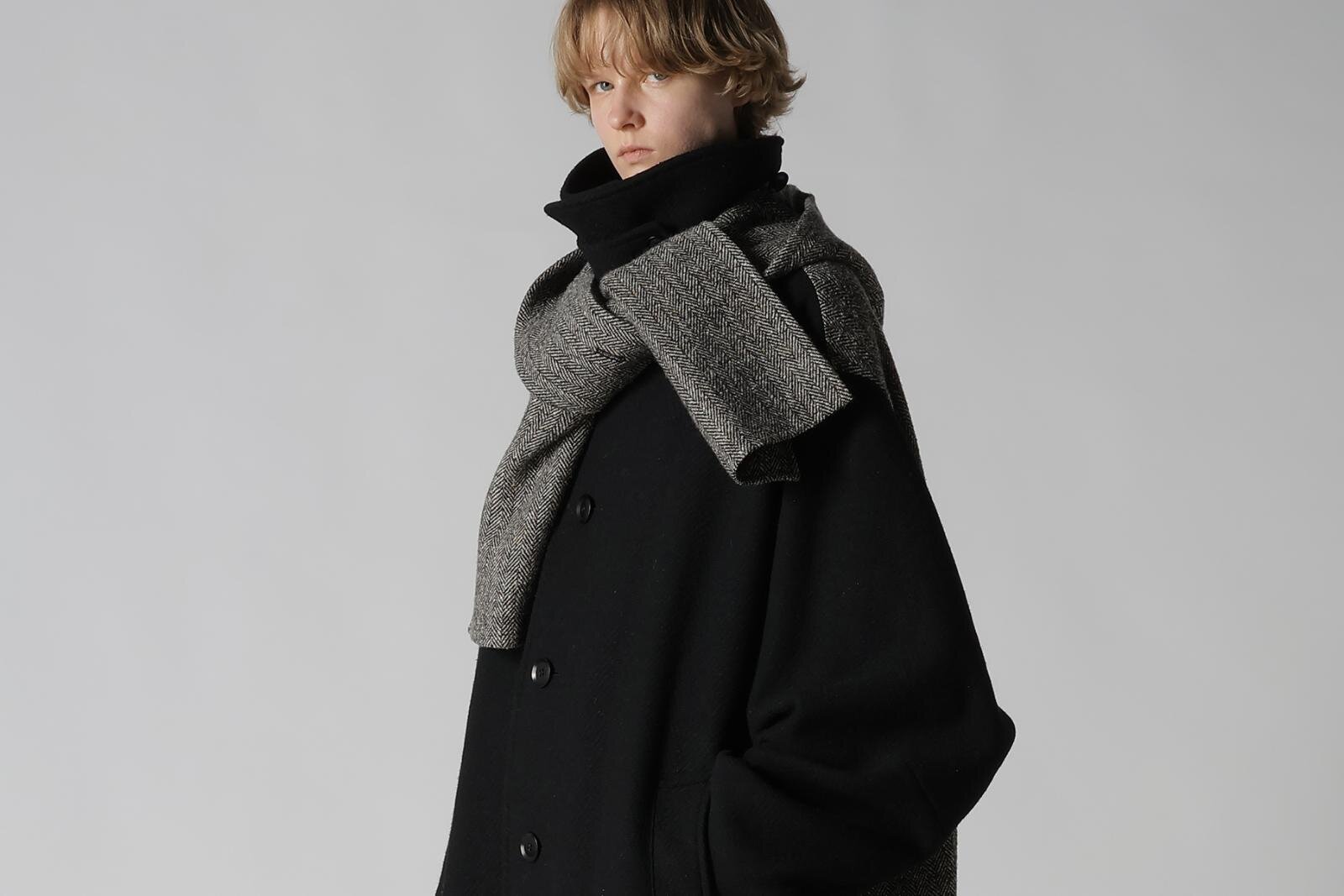 Y'sの冬アウター、取り外せるフード付きのロングコート＆ショート丈のダウンジャケット