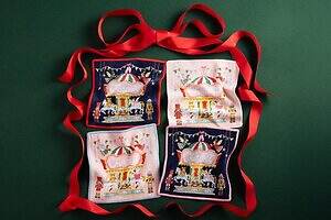 チャコット×フェイラー『くるみ割り人形』シュニール織ハンカチ、クリスマスのメリーゴーランド柄