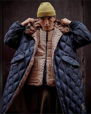 タイオン×ユニバーサルワークスのダウンウェア、ウールツイード風リバーシブルコートやジャケット｜写真1