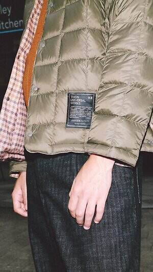 タイオン×ユニバーサルワークスのダウンウェア、ウールツイード風リバーシブルコートやジャケット｜写真9