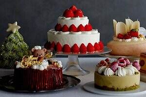 ディーン＆デルーカ25年クリスマス、しっとり濃厚レアチーズケーキ＆フランス伝統苺のケーキ“フレジエ”