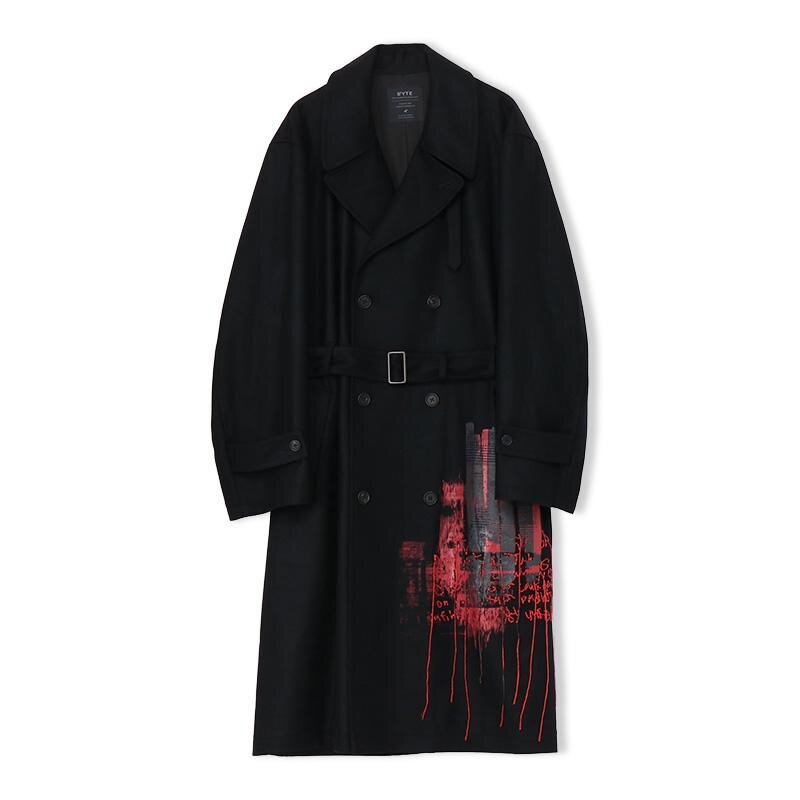 1階 S’YTE「メッセージ エンブロイダード トレンチ コート」83,600円 〈渋谷パルコ 先行発売〉