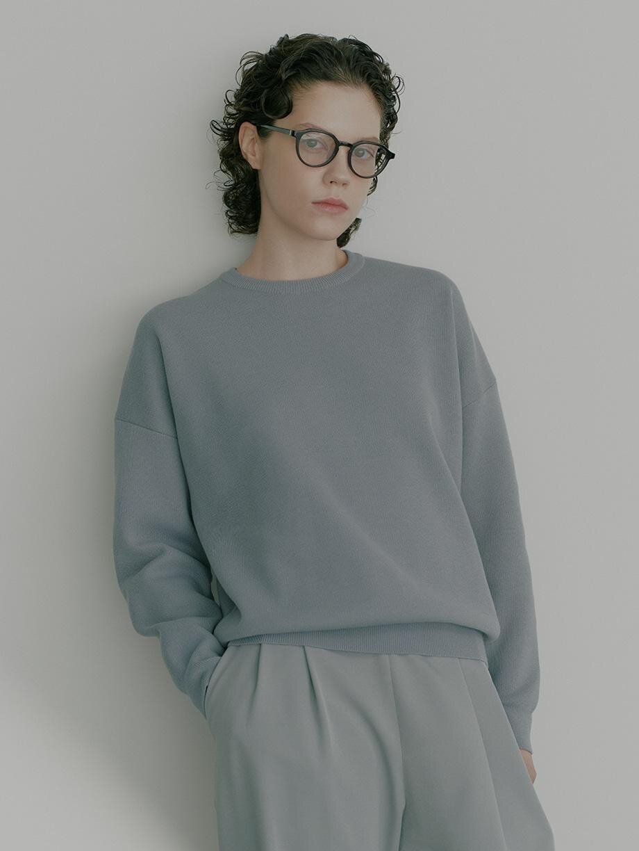 Zoff×マルゥ ユナイテッドアローズ、細めメタルフレームのメガネ＆淡いカラーサングラス｜写真4