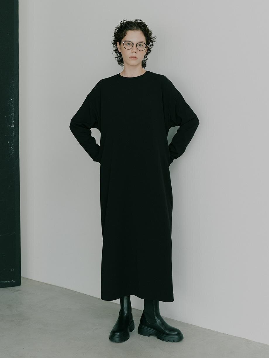 Zoff×マルゥ ユナイテッドアローズ、細めメタルフレームのメガネ＆淡いカラーサングラス｜写真2