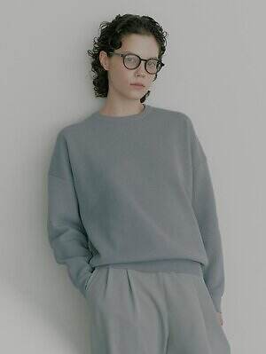 Zoff×マルゥ ユナイテッドアローズ、細めメタルフレームのメガネ＆淡いカラーサングラス｜写真4