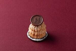 コンラッド東京「ハーリップトゥ」コラボアフタヌーンティー、オーナメント型紅茶ムースやチェック柄マカロン｜写真6