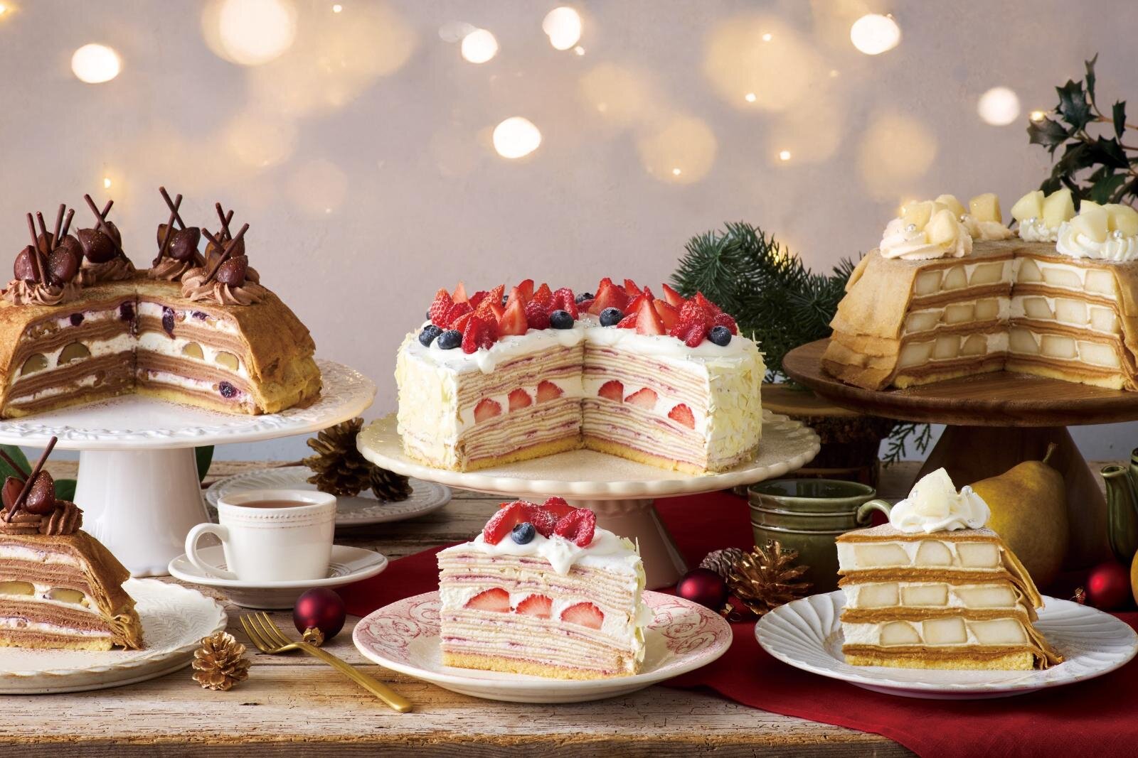 アフタヌーンティー・ラブアンドテーブル“苺が主役”のクリスマス限定ミルクレープ、洋梨×キャラメルも