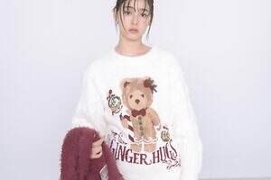 スナイデル ホームの25年クリスマスルームウェア、“ジンジャークッキー“に扮したクマのニット