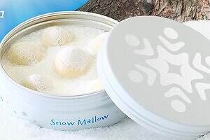 ショコラ×マシュマロのカンロ新作スイーツ「スノーマロウ」粉雪ショコラに埋もれる“とろける雪玉”