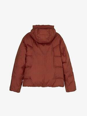 ジェイラル × ゴールドウイン、ステッチが消えるダウンジャケット＆独創的なパターンのフリース｜写真2