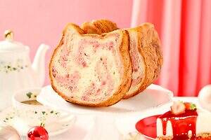 ねこねこ食パン「苺チーズケーキ」のクリスマス限定フレーバー、“粒ジャム入り”甘くミルキーな味わい