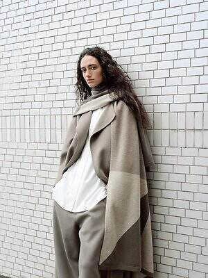 プラステ×ハルノブムラタ第2弾、カシミア混ロングコート&“シルエット自在”なダウンジャケット|写真20