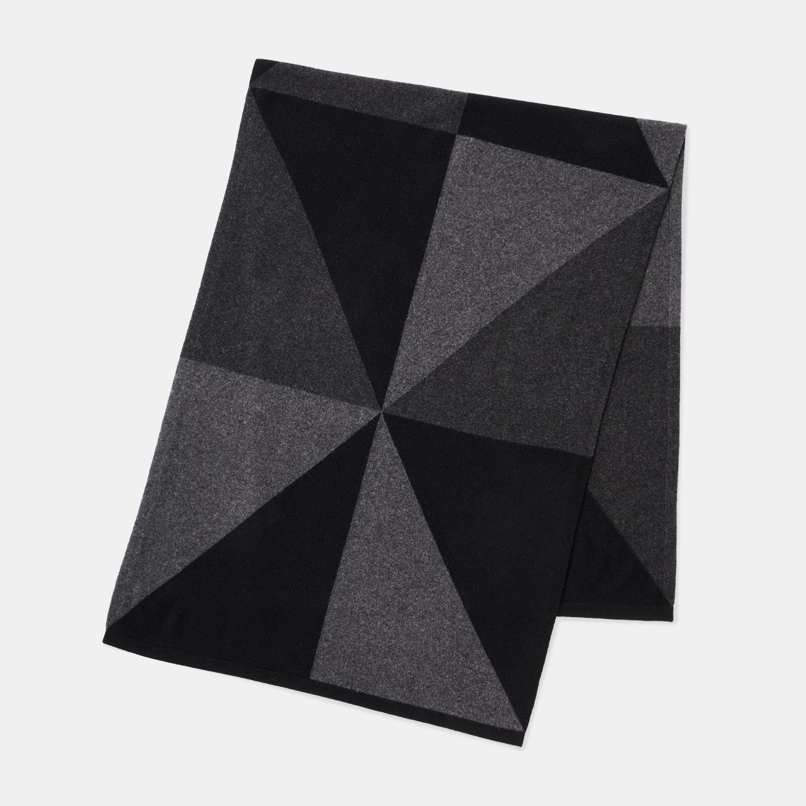 プラステ×ハルノブムラタ第2弾、カシミア混ロングコート＆“シルエット自在”なダウンジャケット｜写真18