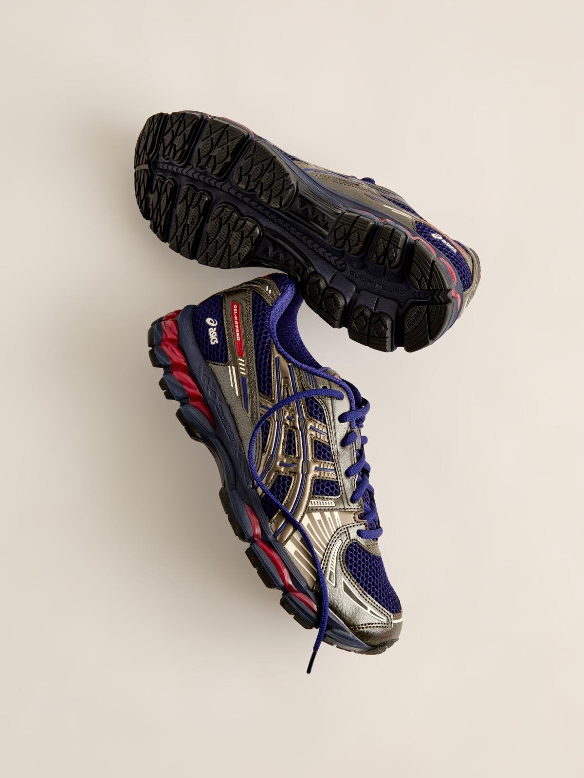 Kith×マーベル×カプコンとアシックスのスニーカー、アイアンマンやロックマン着想の配色で｜写真4