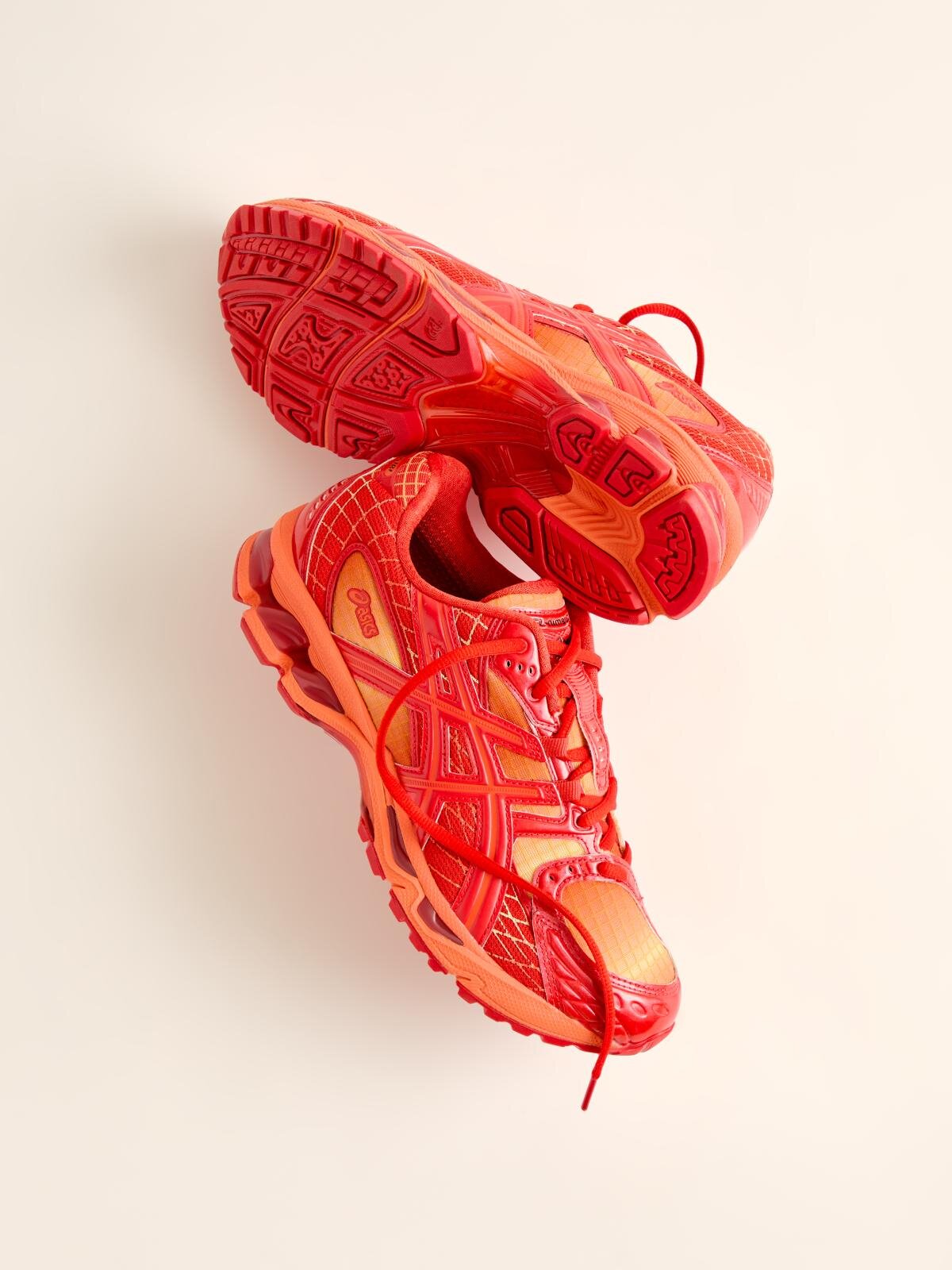 Kith×マーベル×カプコンとアシックスのスニーカー、アイアンマンやロックマン着想の配色で｜写真18