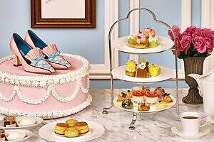 セント レジス ホテル 大阪「マリー・アントワネット」アフタヌーンティー、マノロ ブラニクとコラボ