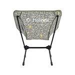 ボット×ヘリノックスのアウトドアチェア、オリジナルカモ柄にリフレクターロゴ入り｜写真2