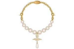 ヴィヴィアン・ウエストウッド「NANA」奈々とナナ着想ドレスやジャケット、オーブのジュエリーも