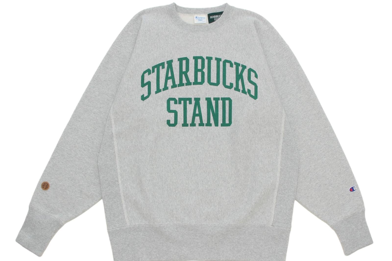 スターバックス×ビームス×チャンピオンのカレッジ風ロゴスウェット、右袖にレザーパッチ