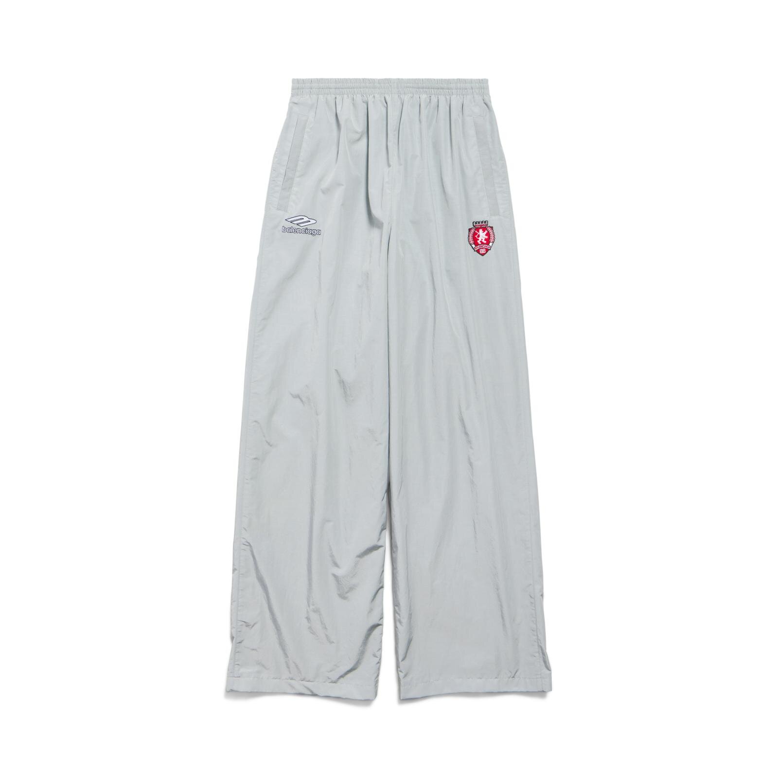 バレンシアガ“アメフト着想”ウェア、ユニフォームロゴ入りTシャツ＆ジャケット｜写真15