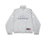 バレンシアガ“アメフト着想”ウェア、ユニフォームロゴ入りTシャツ＆ジャケット｜写真11