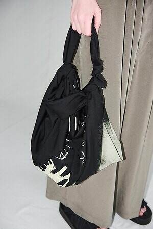 ワイズ(Y's) 2026年リゾートウィメンズコレクション  - 写真15