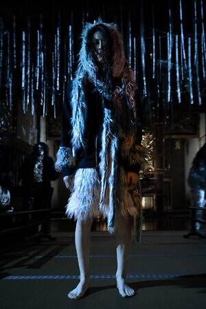 イクミ(IKUMI) 2024-25年秋冬ウィメンズ&メンズコレクション  - 写真6