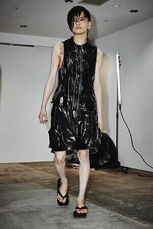 イクミ(IKUMI) 2025年春夏ウィメンズ&メンズコレクション  - 写真2