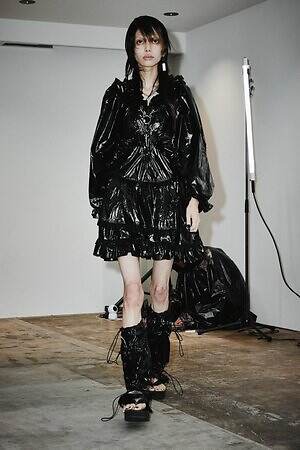 イクミ(IKUMI) 2025年春夏ウィメンズ&メンズコレクション  - 写真4