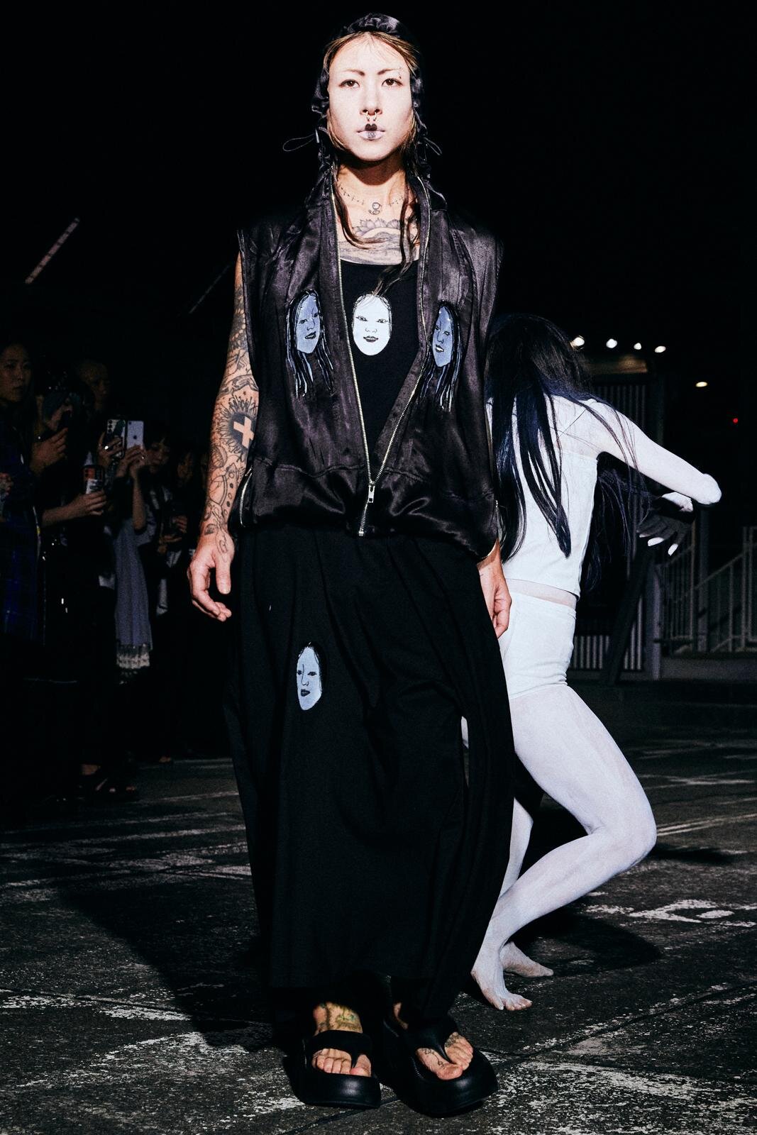 イクミ 2025-26年秋冬<span>コレクション</span> - 写真18