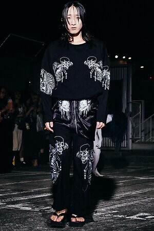 イクミ(IKUMI) 2025-26年秋冬ウィメンズ&メンズコレクション  - 写真22