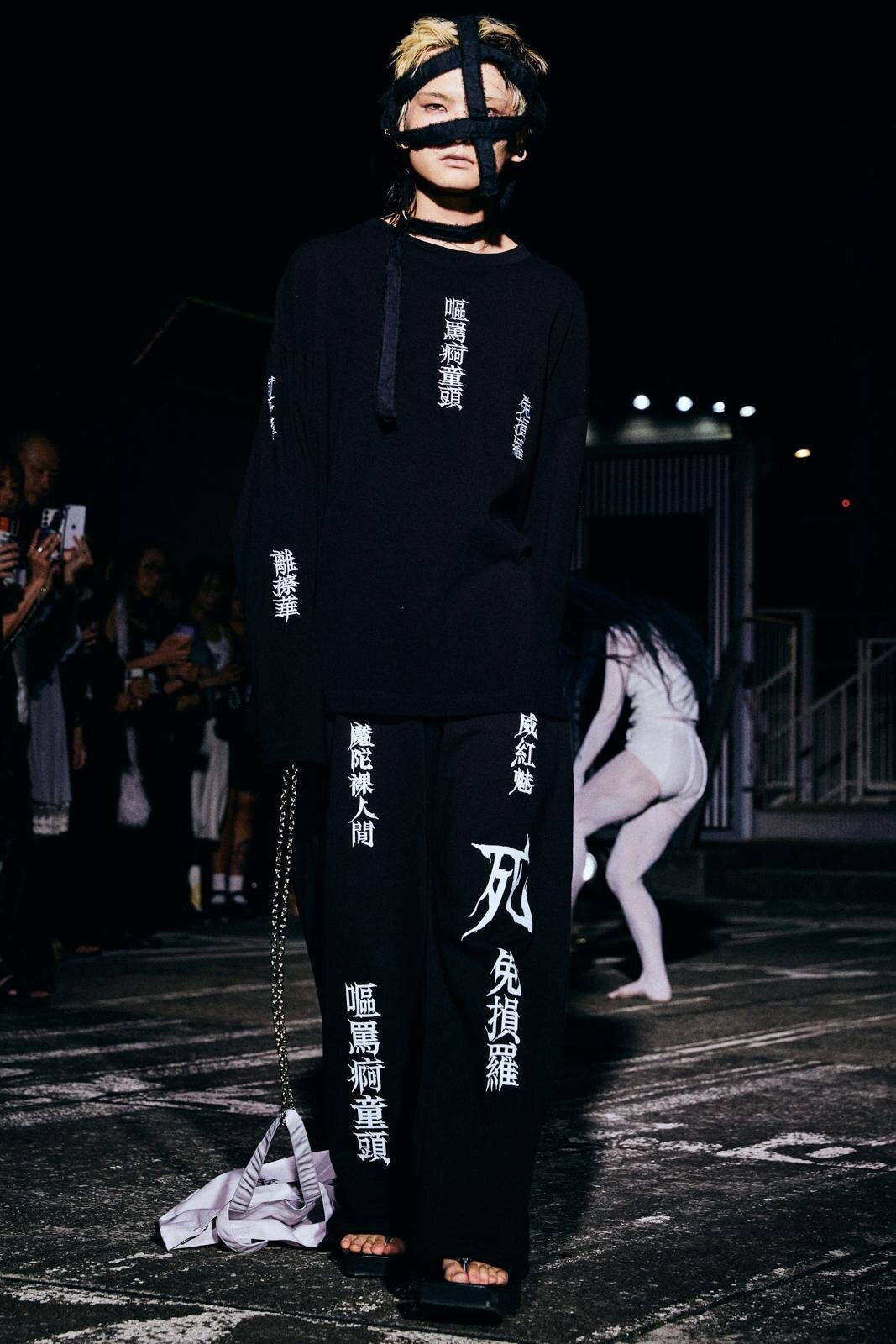 イクミ(IKUMI) 2026年春夏ウィメンズ&メンズコレクション  - 写真9