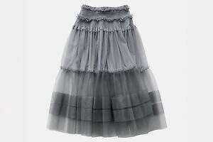 チカ キサダ“透け感チュール”のふんわりスカート＆ビスチェ、ルシェルブルー限定で | チカ キサダ