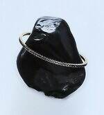 ジョルジオ アルマーニ初のメンズファインジュエリー、ブラックダイヤの“火山島”着想ネックレス＆リング｜写真1