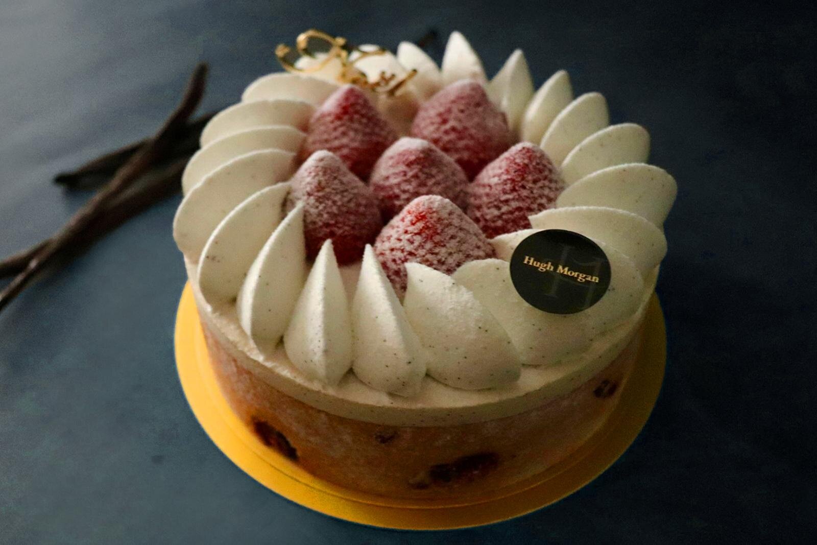 バニラ専門店「ヒュー・モルガン」25年クリスマスケーキ、”バニラビーンズ入りクリーム×苺”のショート