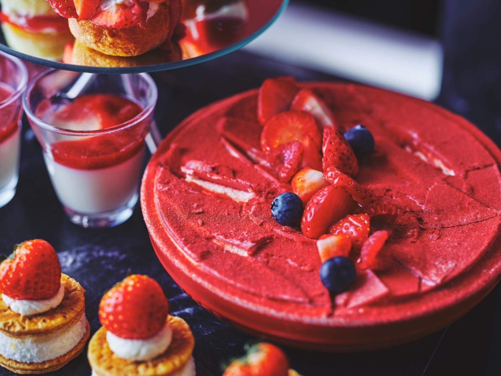 ストロベリー“パキパキ”ティラミス