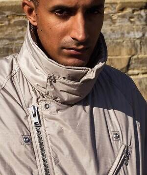 ショット×ナンガ、ダブルライダース型の高機能ダウンジャケット｜写真4