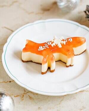 カフェ キツネ冬限定メニュー、“キツネ型”アップルハニーケーキ&キャラメルヘーゼルナッツラテなど|写真2