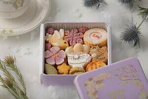 軽井沢「万平ホテル」“雪景色のカフェテラス”着想クッキー缶、ロイヤルミルクティーやリス型クッキーなど|写真2