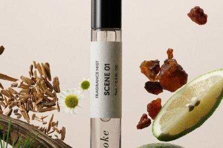 ヴィーガンコスメ｜セルヴォーク25年冬フレグランスミスト、“深呼吸したくなる”精油100％のウッディな香り