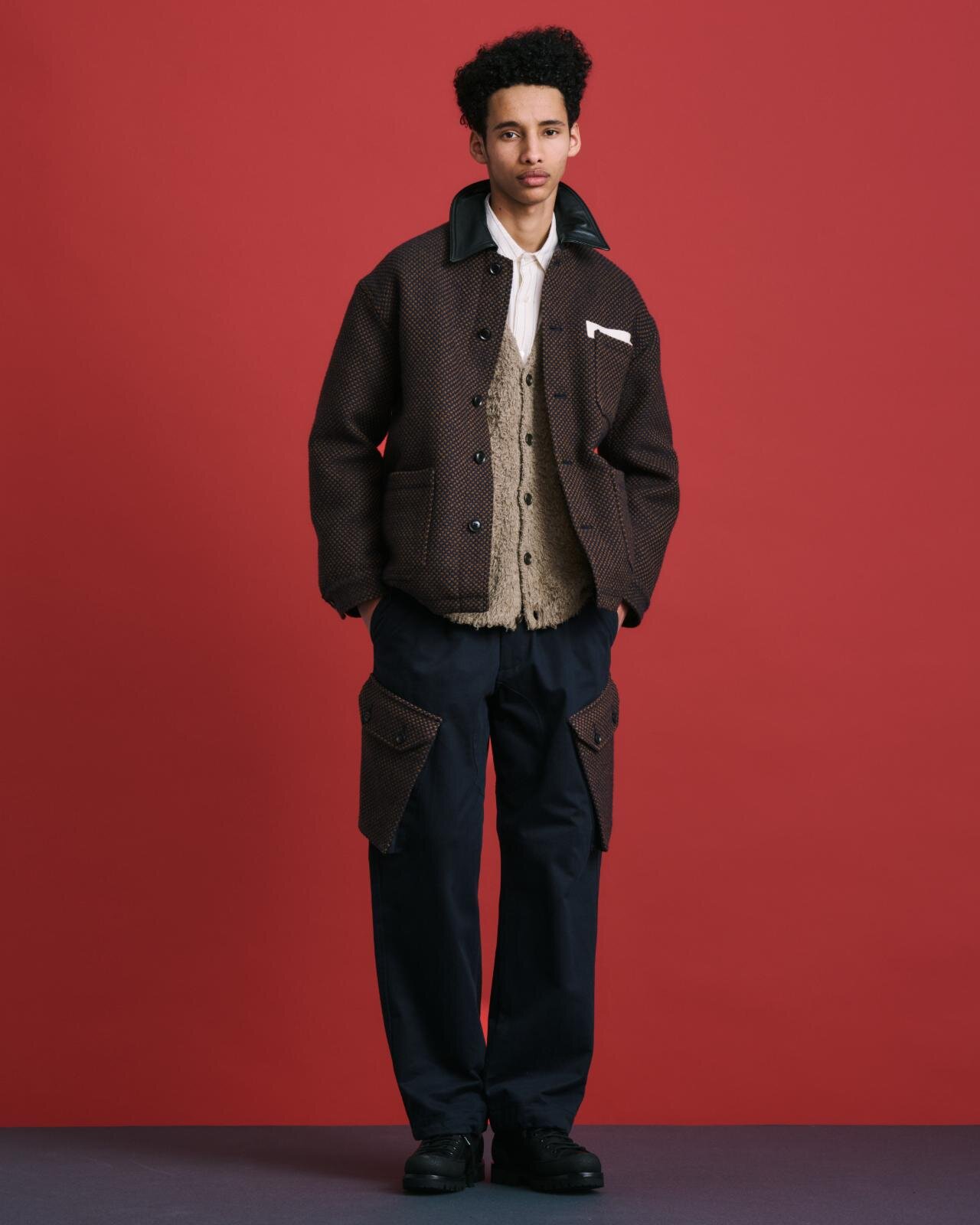 カバーオール 154,000円、カーゴパンツ 53,900円