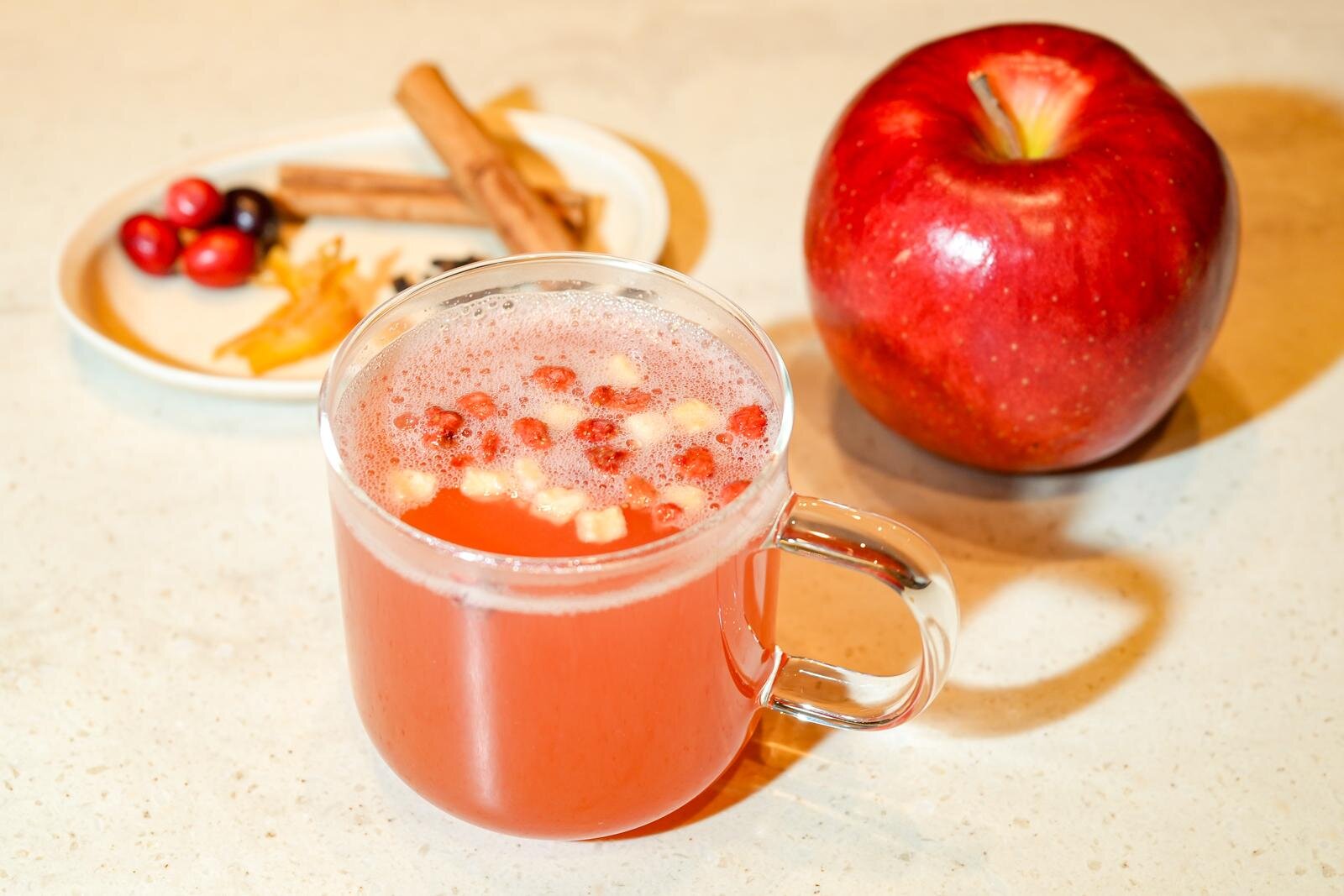 「ホット アップル サイダー」(ホット)＜持ち帰り＞ショート550円 / トール589円 / グランデ633円 / ベンティ678円、＜店内利用＞ショート561円 / トール600円 / グランデ645円 / ベンティ690円