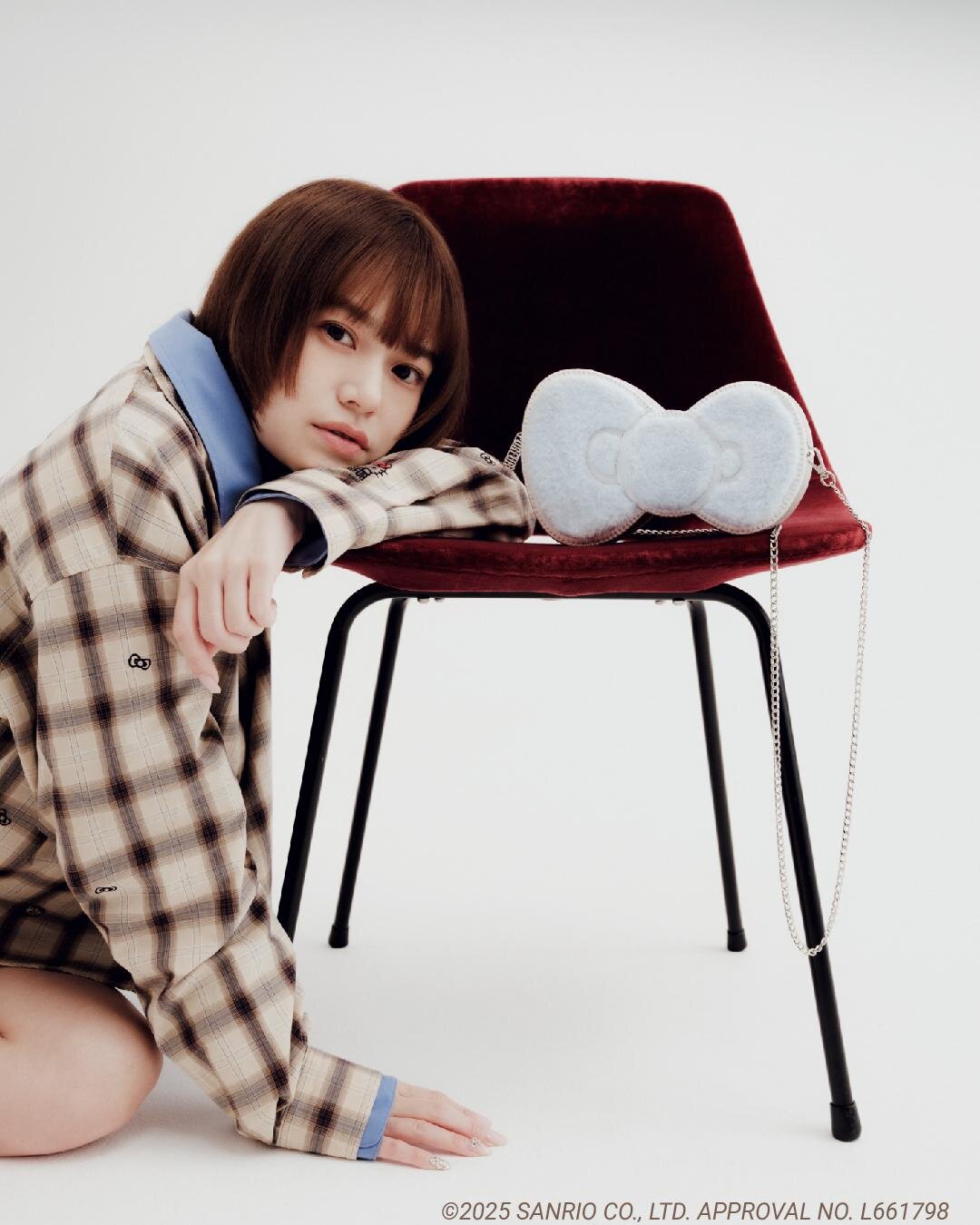 ファーファー×サンリオ「ハローキティ」ぬいぐるみ＆リボン型ショルダーバッグ、煌めくスウェットも｜写真45