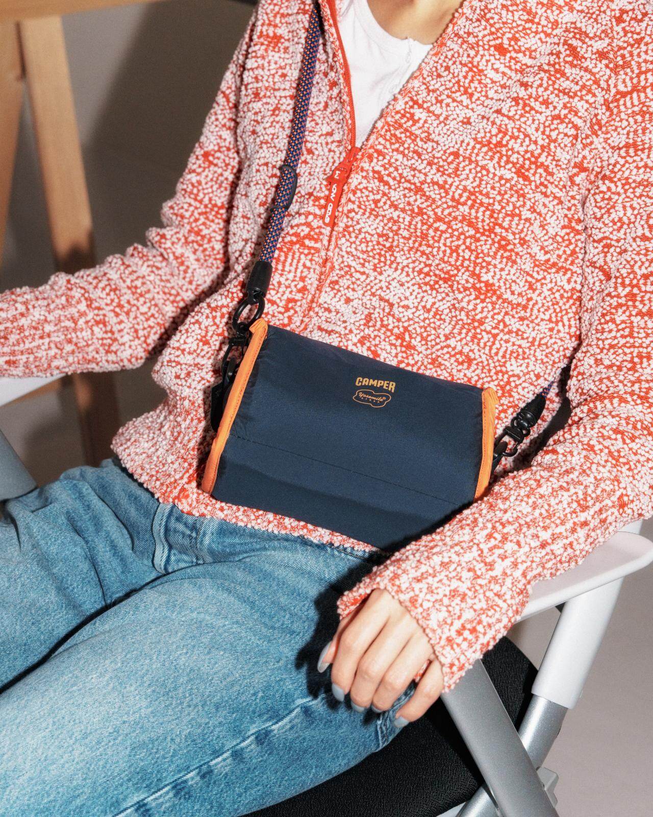 カンペール×ヨセミテストラップ、ふっくらポーチとスマホにも使えるバッグストラップ｜写真7