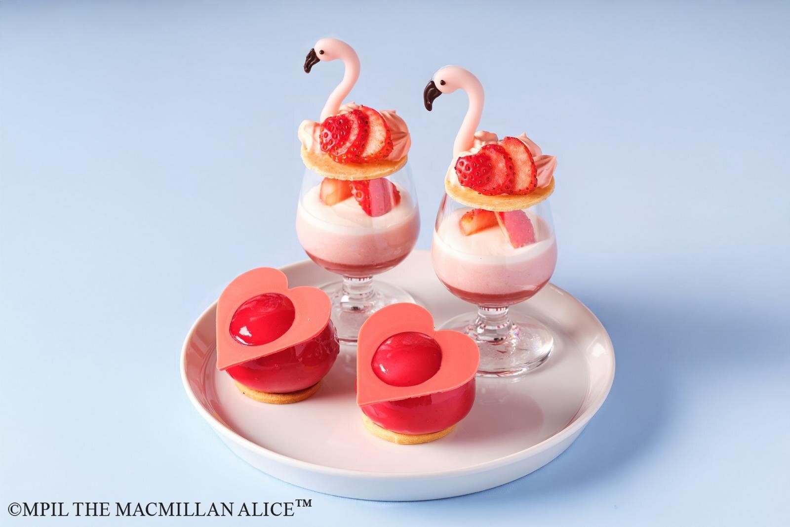 フラミンゴのいちごヴェリーヌ、ハートの女王 バラ香るベリーのムース