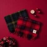 アフタヌーンティー・リビングのクリスマスギフト、煌めく星空マグカップ＆チェック柄マフラー｜写真3